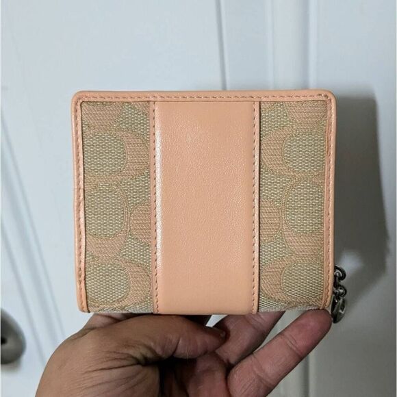 Coach Signature C Jacquard Canvas & Leather Faded Blush Snap Wallet - Picture 4 of 8